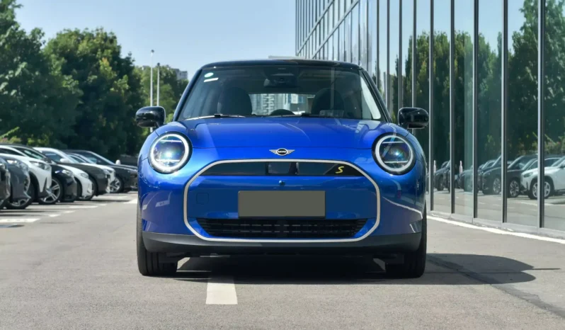 Imgi 4 MINI Cooper EV 2024 appearance