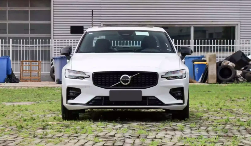 Imgi 4 Volvo S60 2024 appearance